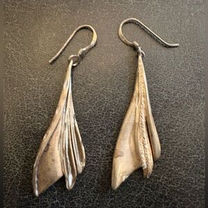 🕊️sold🕊️Vintage Sterling silver drop earrings